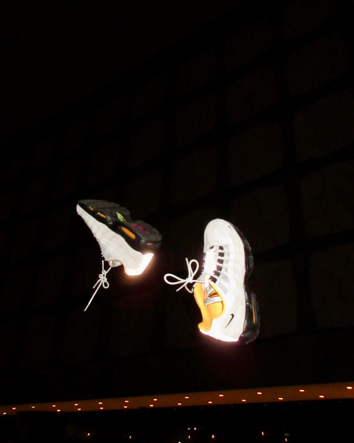 Air Max 95, Sail / Laser Orange